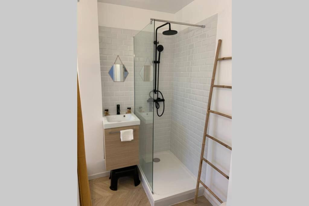 Les Bains De Mer Yourhosthelper Apartment Bandol Exterior foto